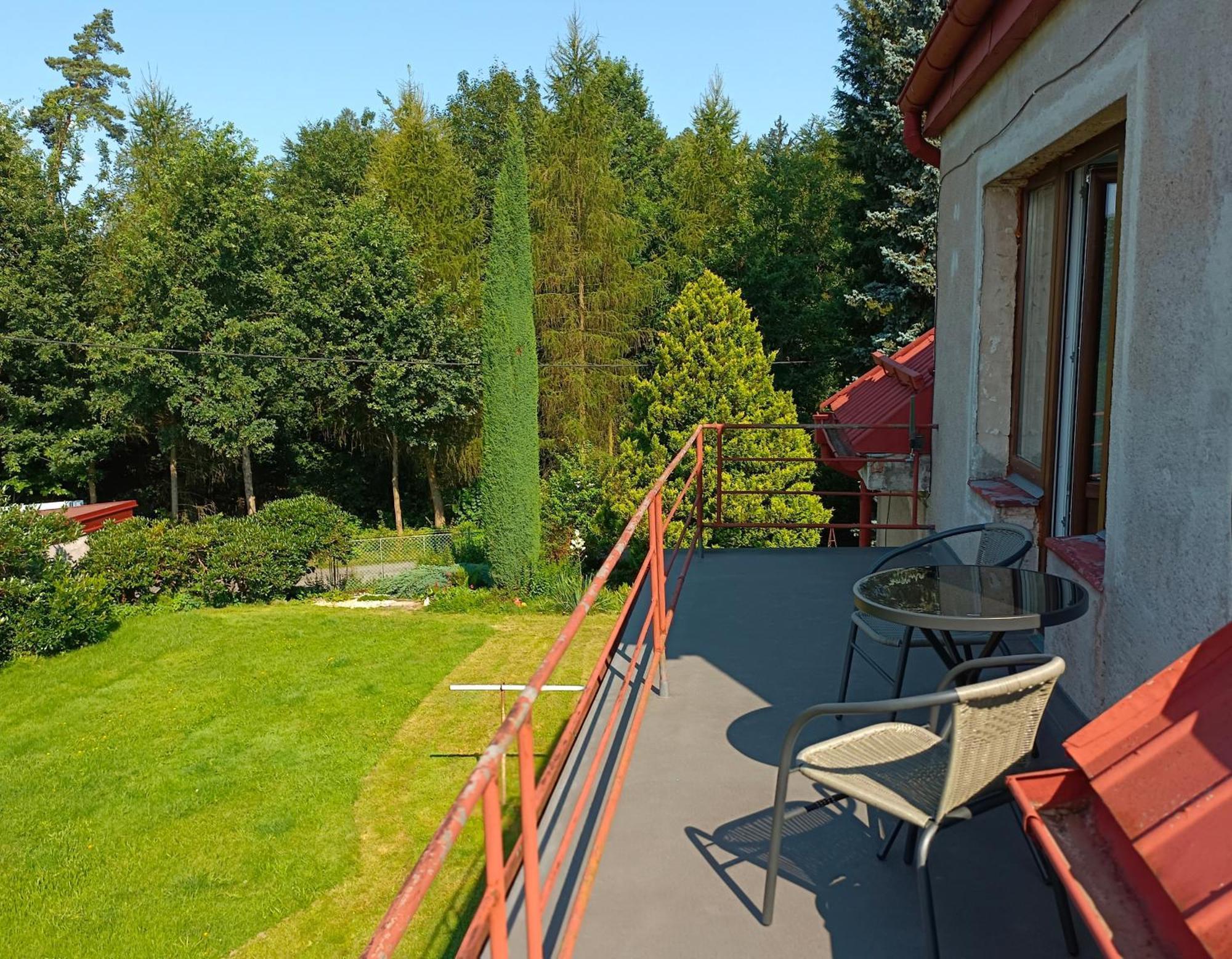 Apartman Za Lesem Červený Kostelec 外观 照片