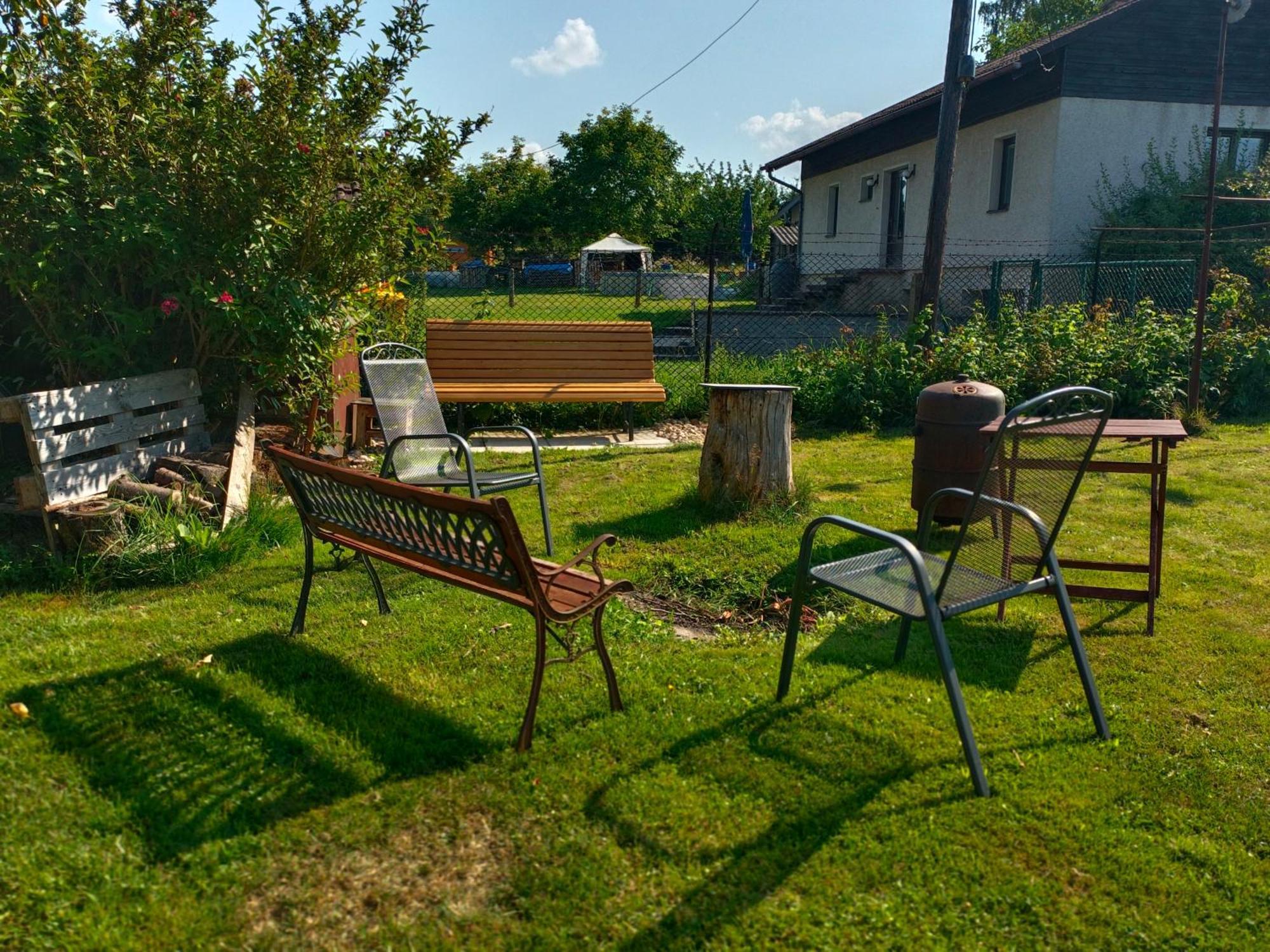 Apartman Za Lesem Červený Kostelec 外观 照片